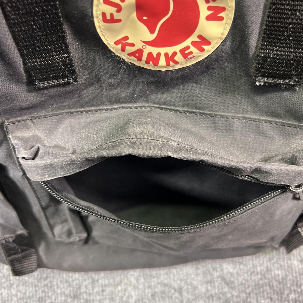 Fjallraven Kanken Classic Backpack Black Grey 23510 Vinylon F School Bag - Picture 11 of 16